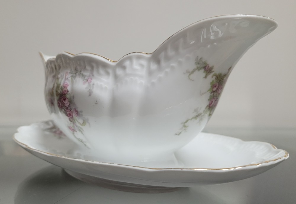 VTG ZS and Co Orleans gravy boat pink roses