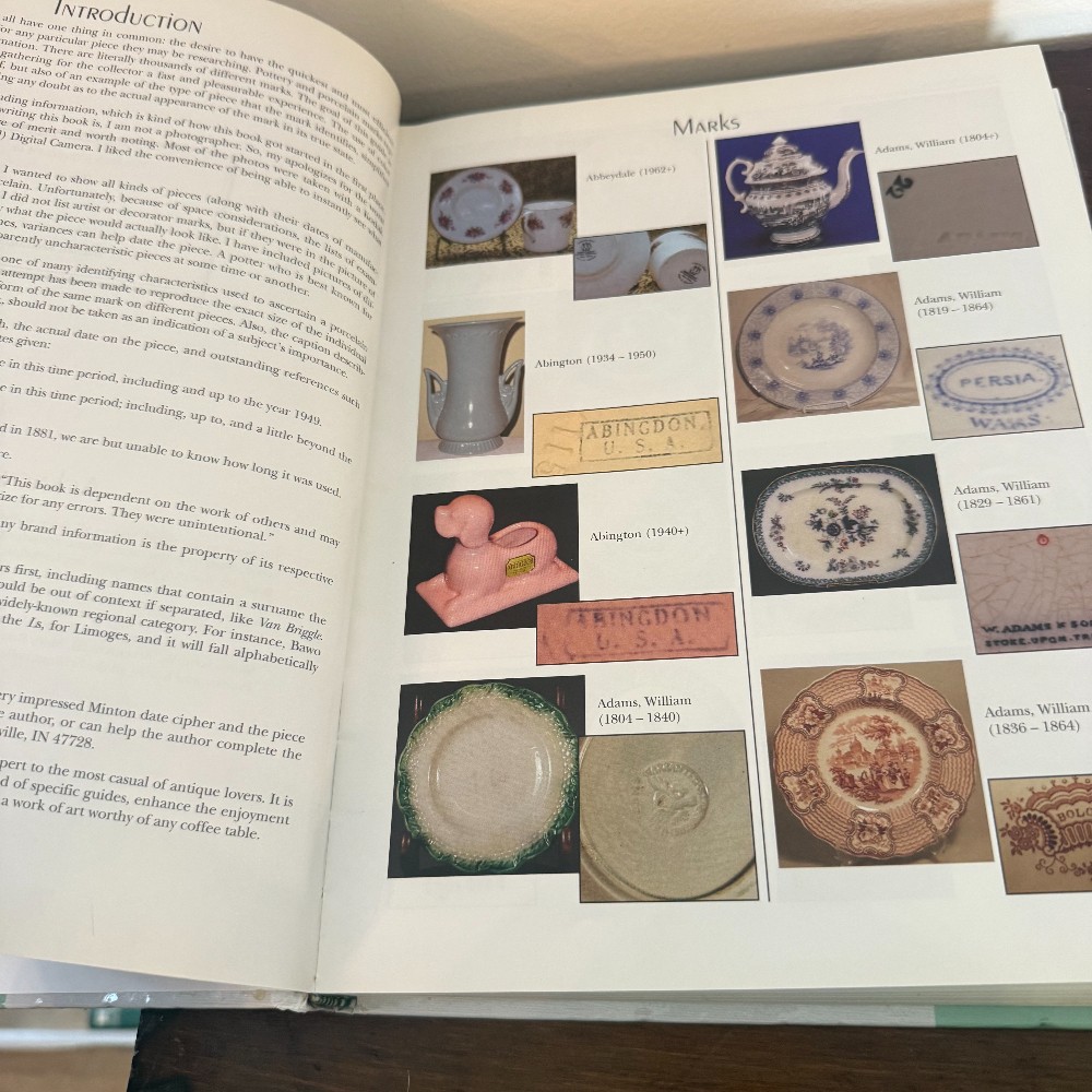 Pictorial Guide to Pottery and Porcelain Marks, Chad Lage, Green Hardcover