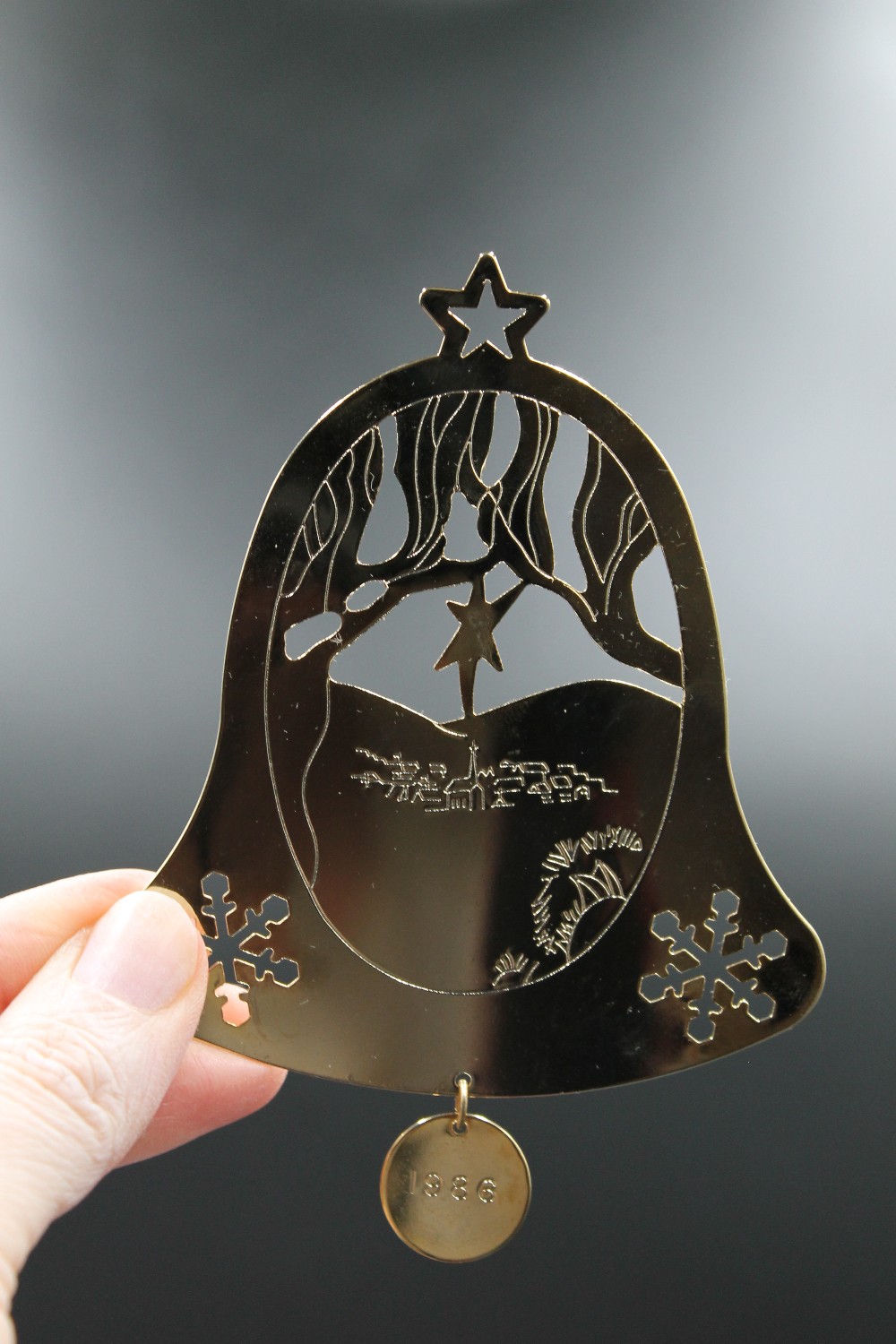 Vtg Gloria Duchin 1988 bell ornament