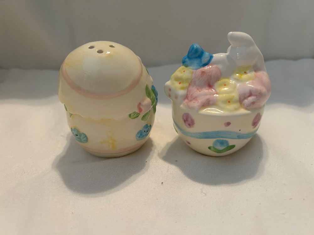 Salt and pepper shakers  - Cottontail Collection