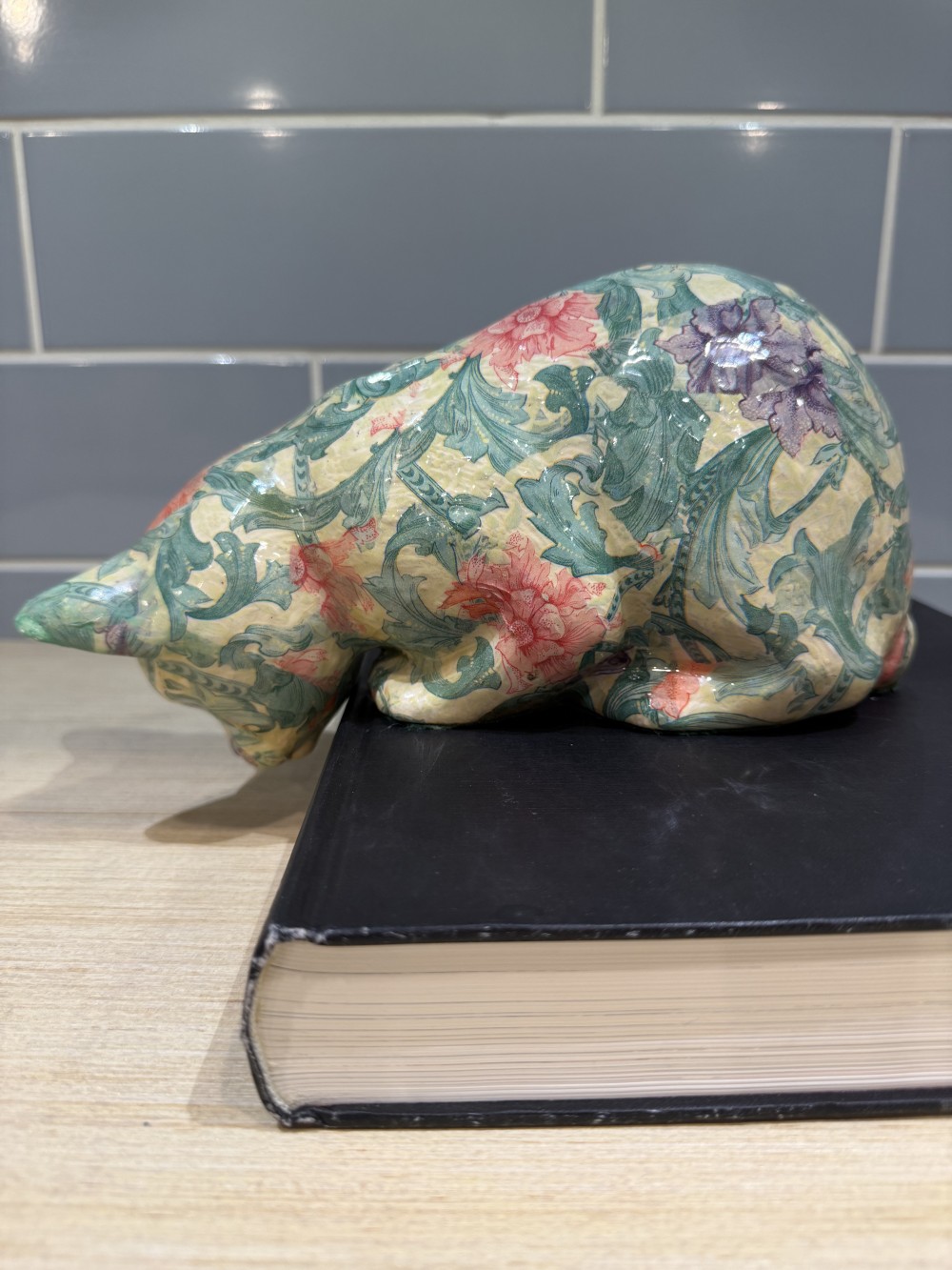 Vtg. Floral Decoupage Cat
