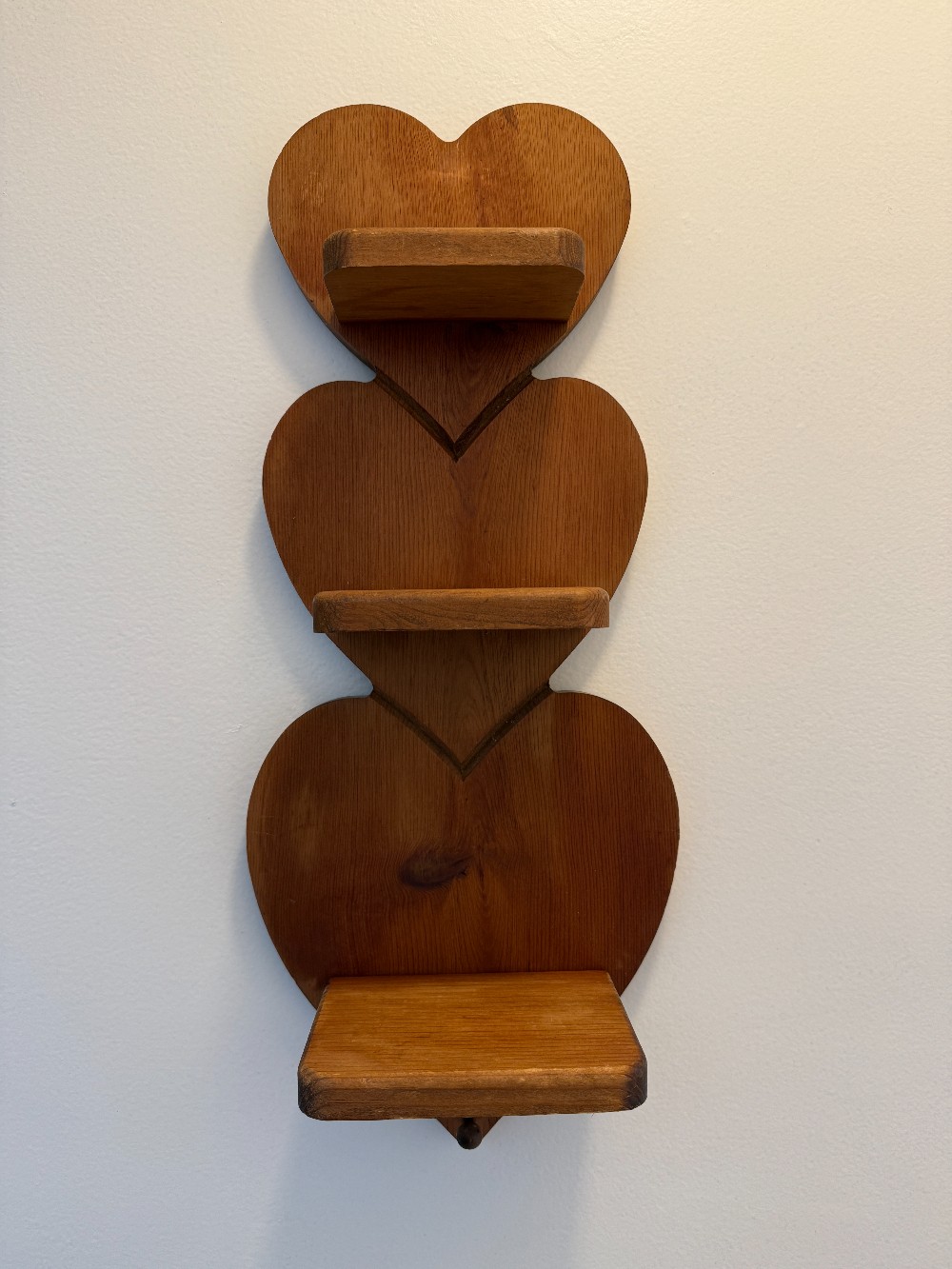 Hearts 3 Tier Wooden Shelf
