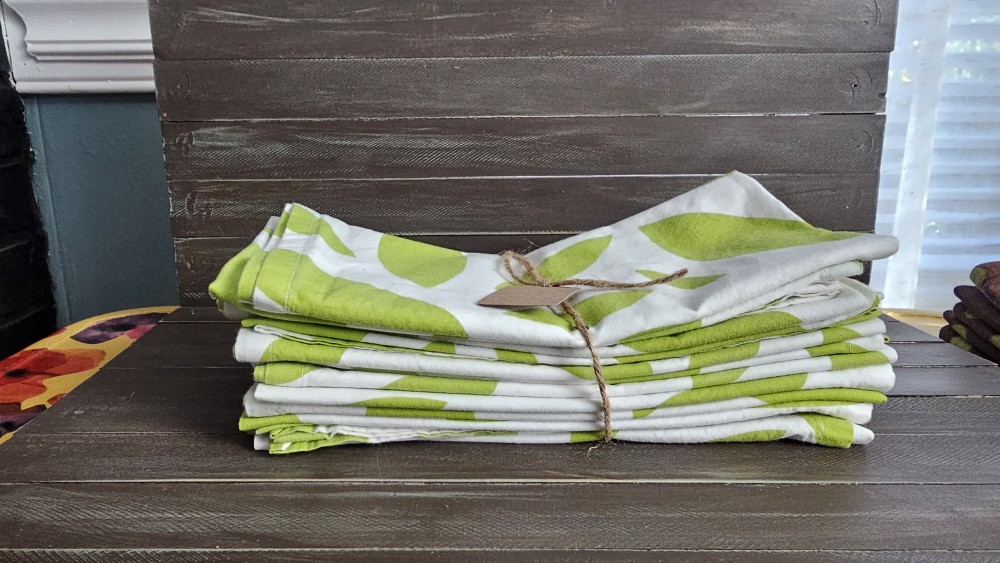 12 green/white leaf print Vintage Fabric Napkins