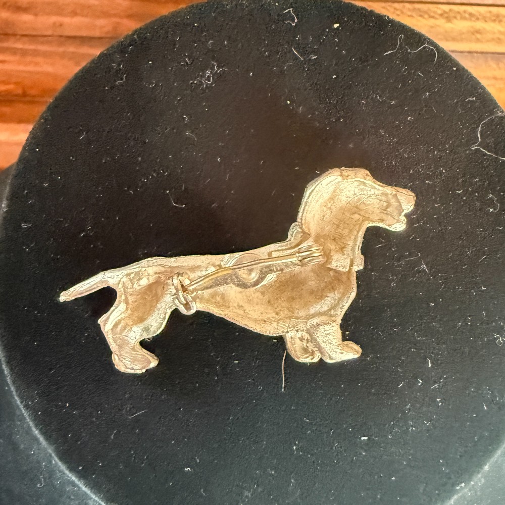 Vintage Silver Tone Dachshund Dog Brooch