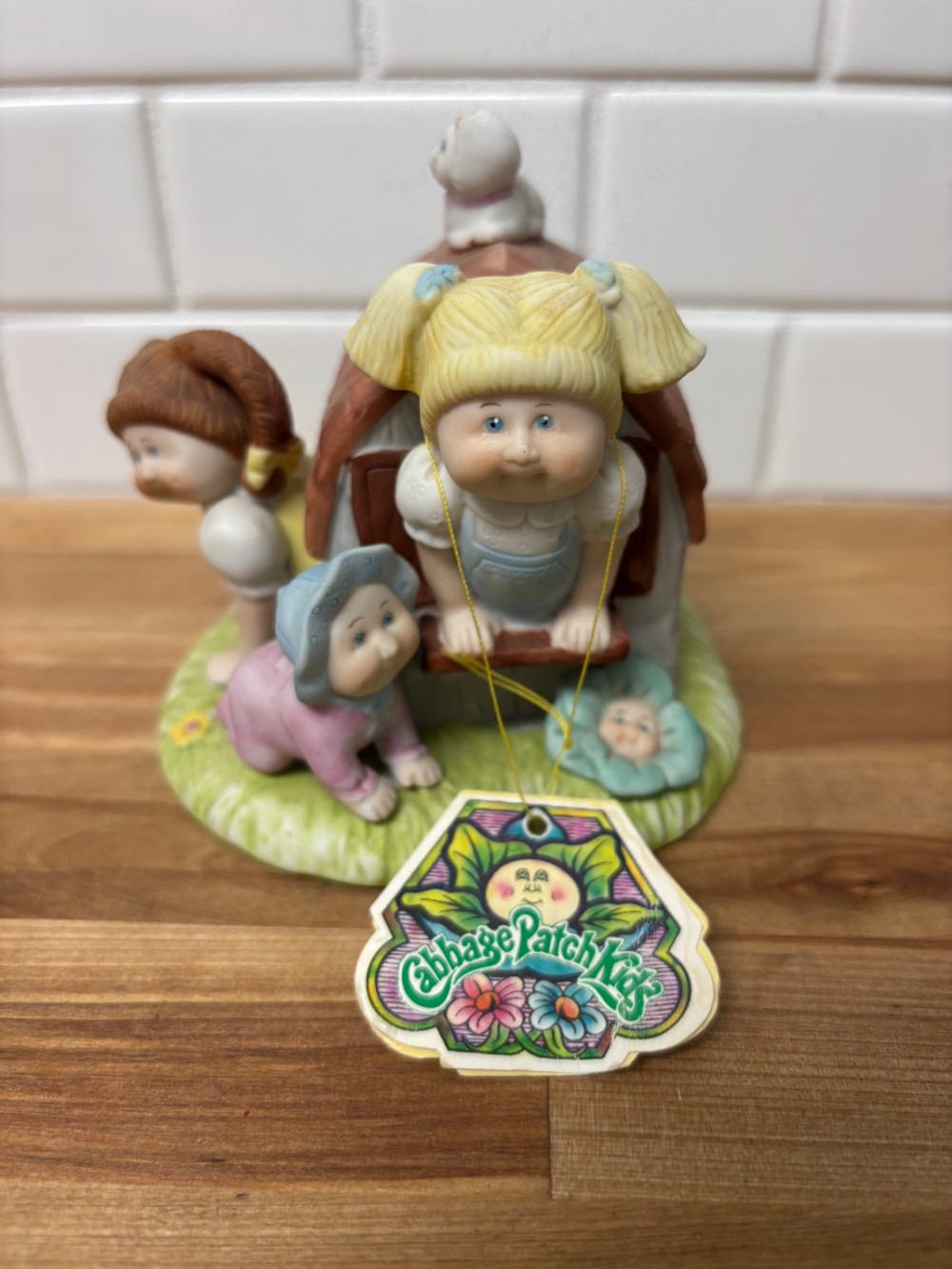 Cabbage Patch Kids 1984 Special Thoughts Porcelain Figurine Clubhouse Scene