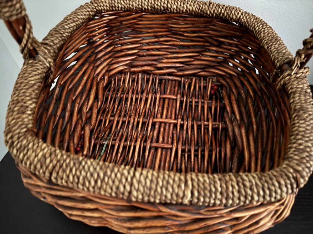WILLOW BASKET, WOVEN SISAL