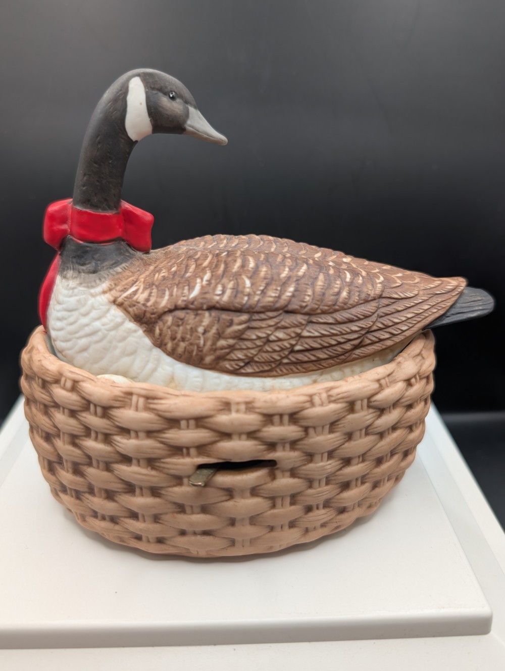 1983 Schmid Gordon Fraser Christmas Goose music box