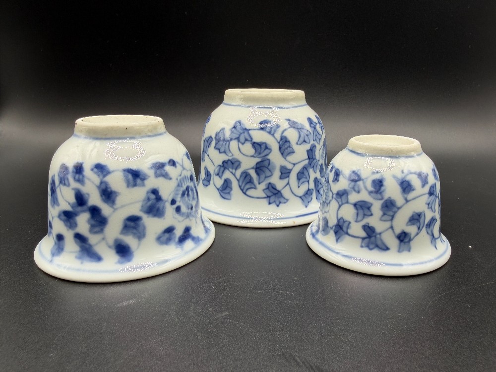 Chinese Blue and White Porcelain Nesting Planters Set - Mini Peony Bonsai Flower Pots Trio