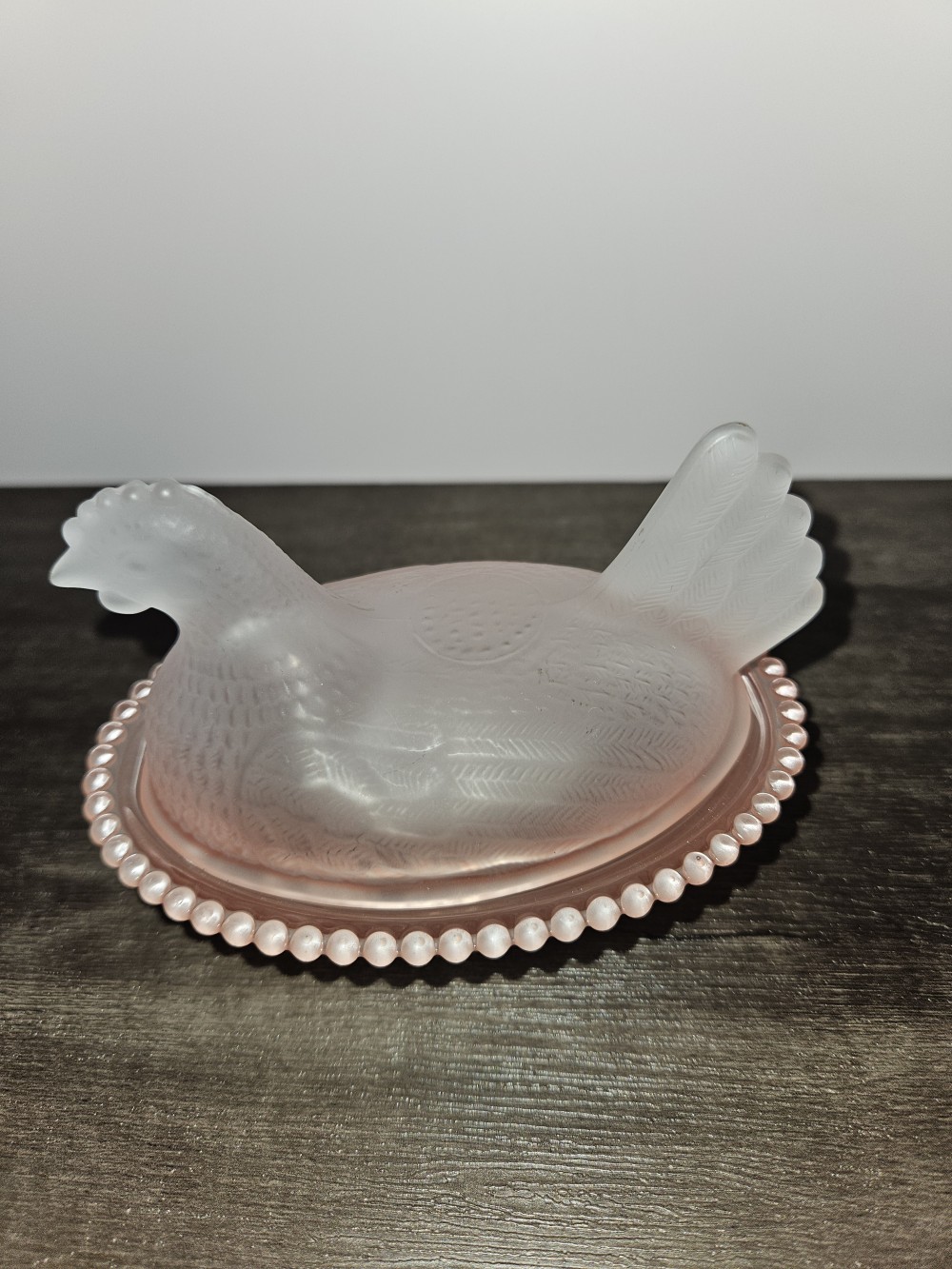 Satin Pink Hen on Nest dish