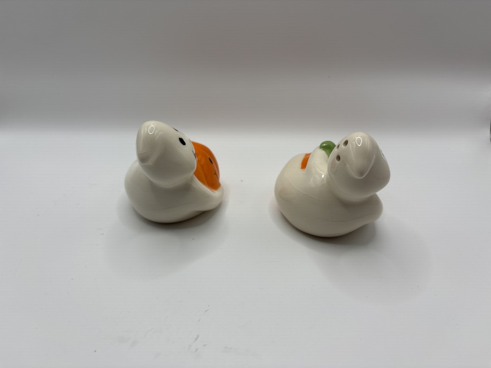 Ghost with Jack O Lantern S & P Shaker Set Vintage