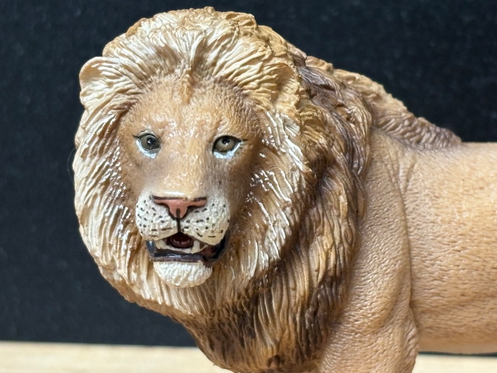 Schleich Male Lion Figurine 2007 Retired 14373 African Wildlife Animal