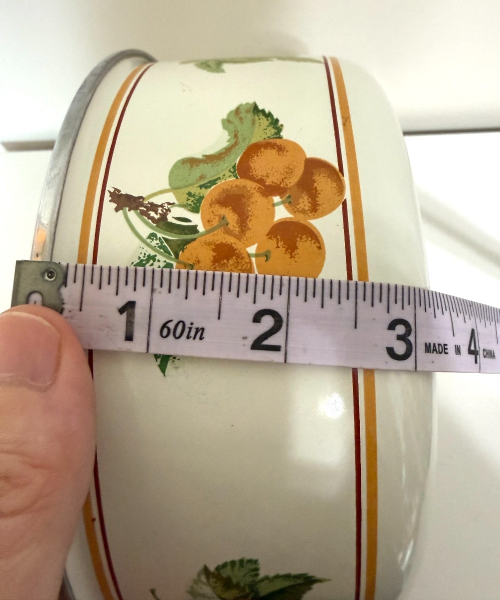 Enamelware Strawberry Nesting Bowl 1