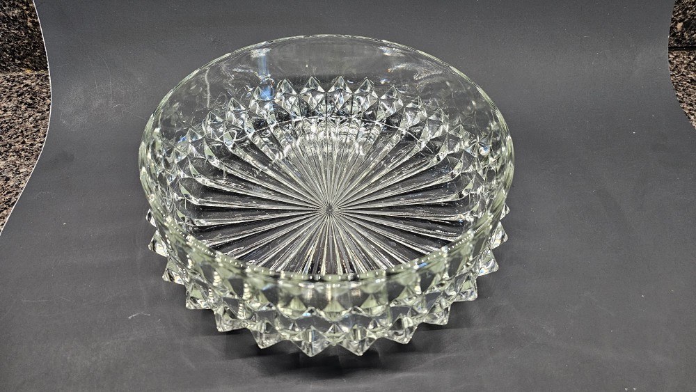 Vintage Indiana glass bowl/ candy  dish
