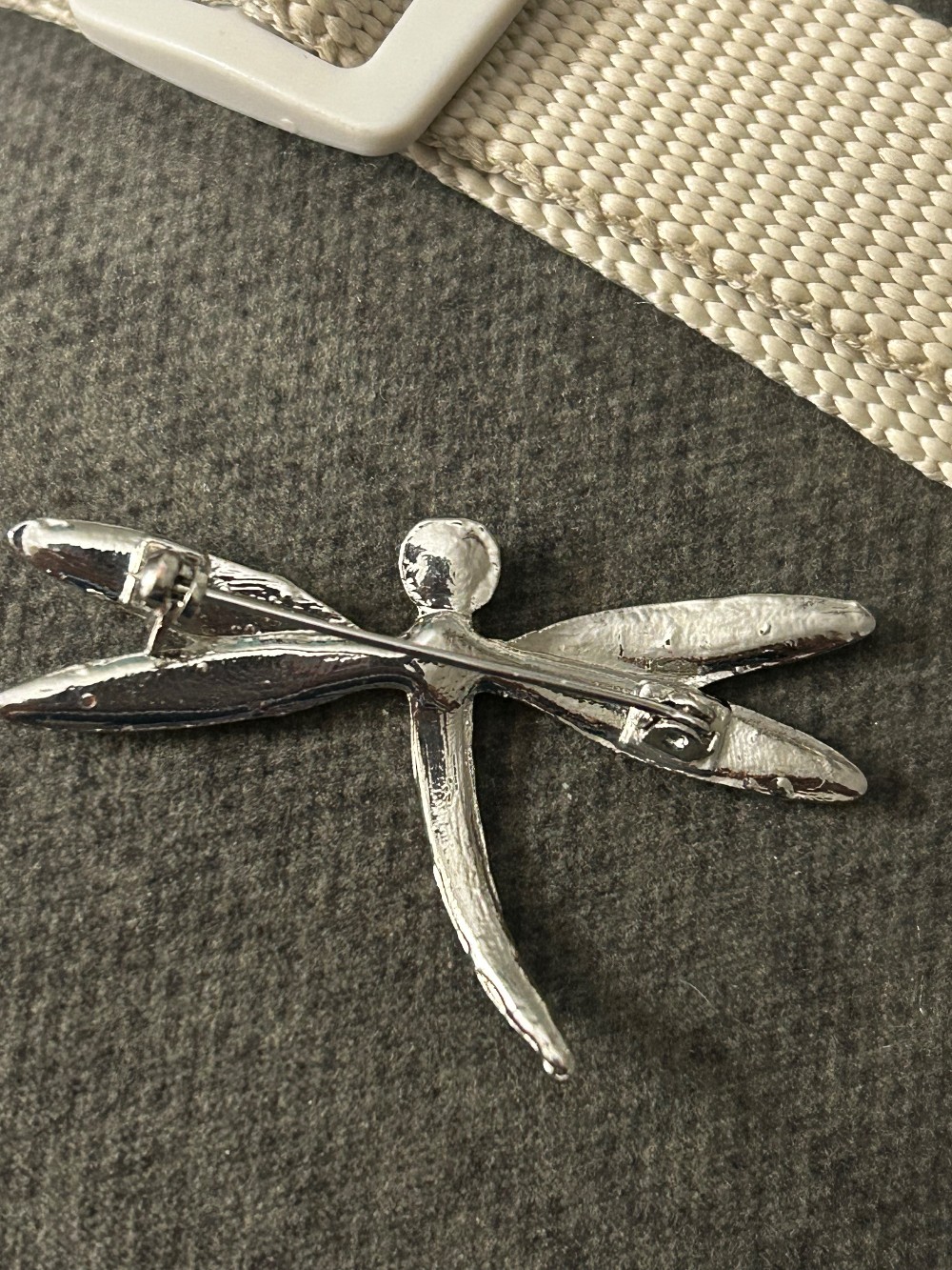 Dragonfly brooch - silver-tone