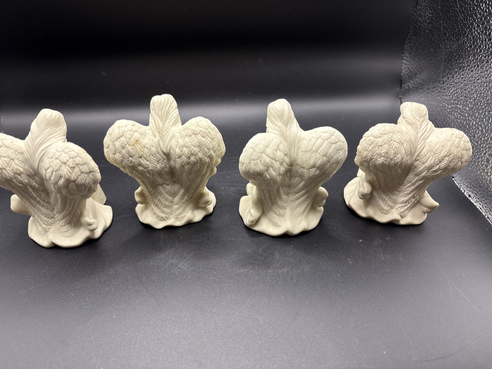 4 pc NOEL Christmas Figurines Pre-owned