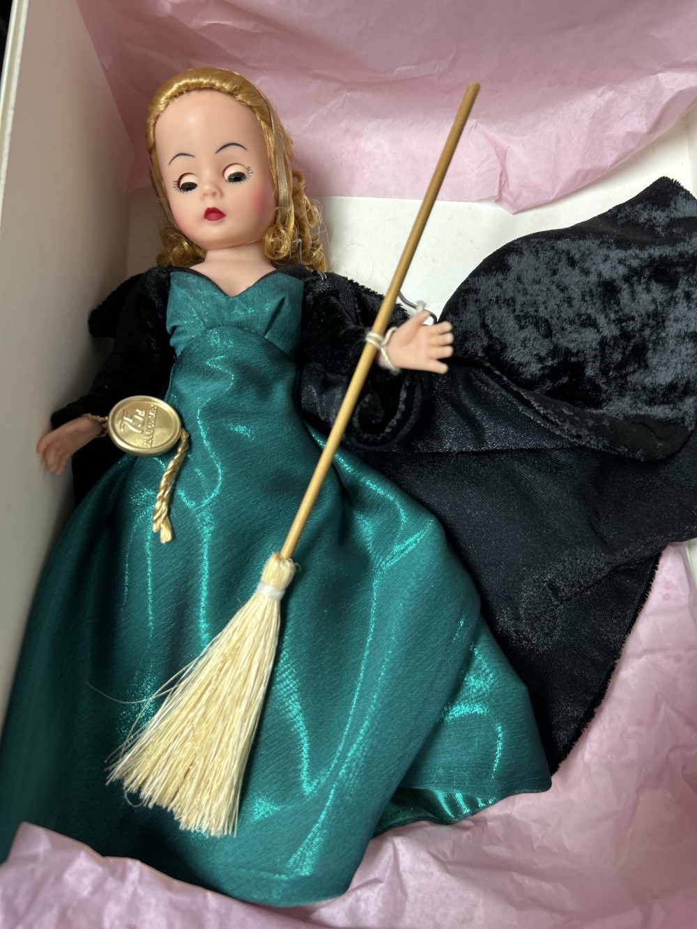 Madame Alexander Samantha Bewitched