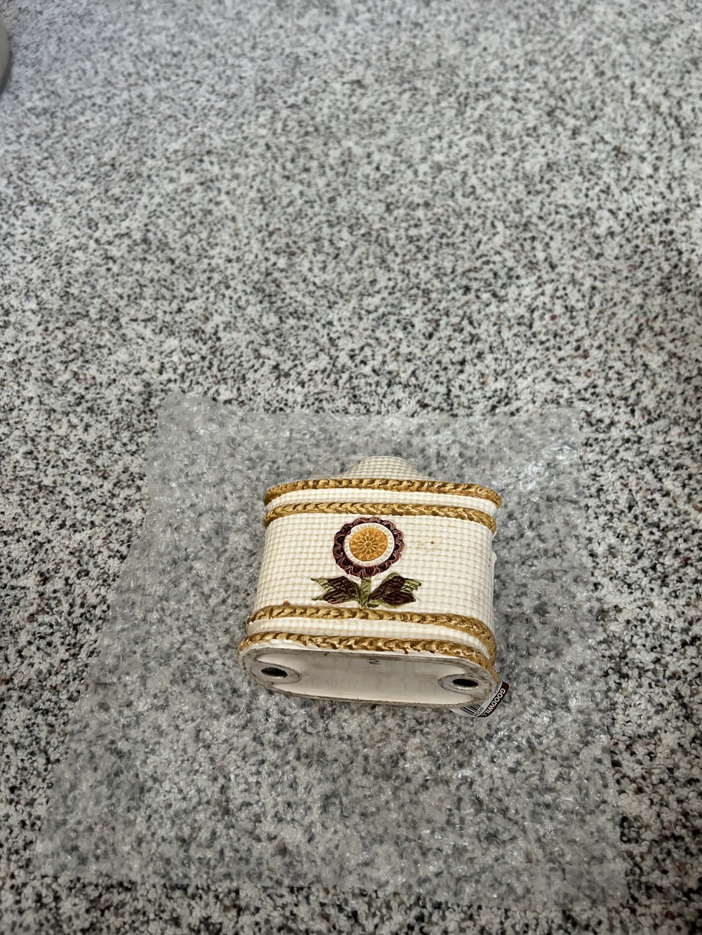 Vintage Retro Sunflower Napkin Holder - great condition as is