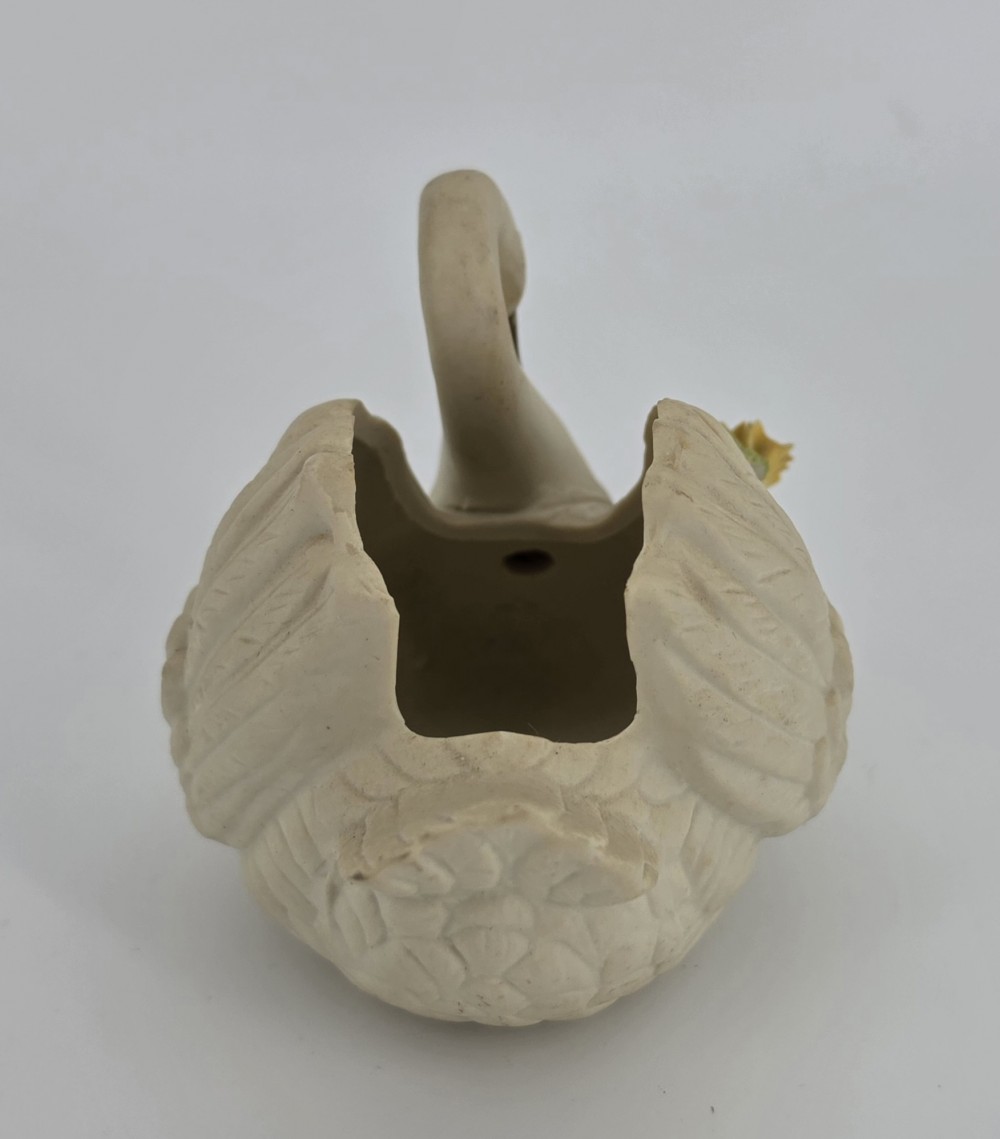 VTG Capodimonte Swan Planter with Flowers