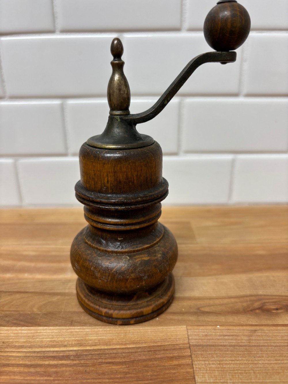 Wooden Pepper Mill Hand Crank Grinder Rustic Primitive Kitchen Decor
