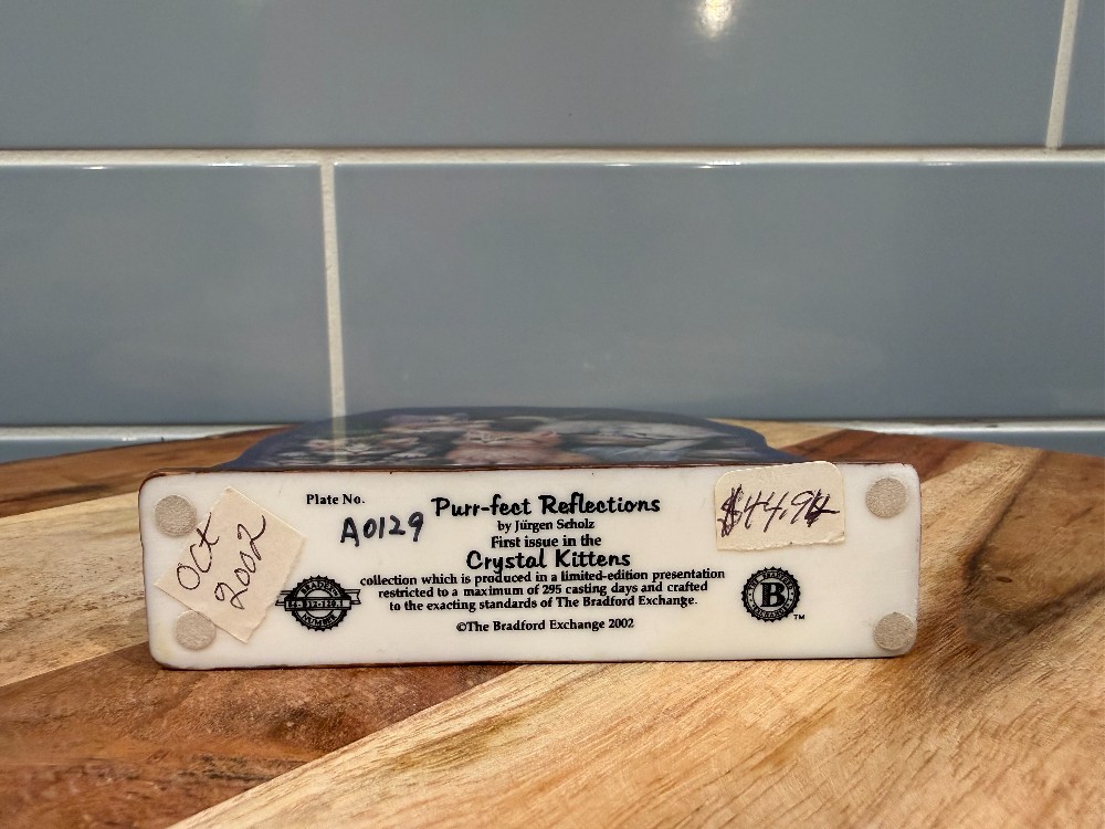 Vtg. Resin Bradford Exchange Plaque