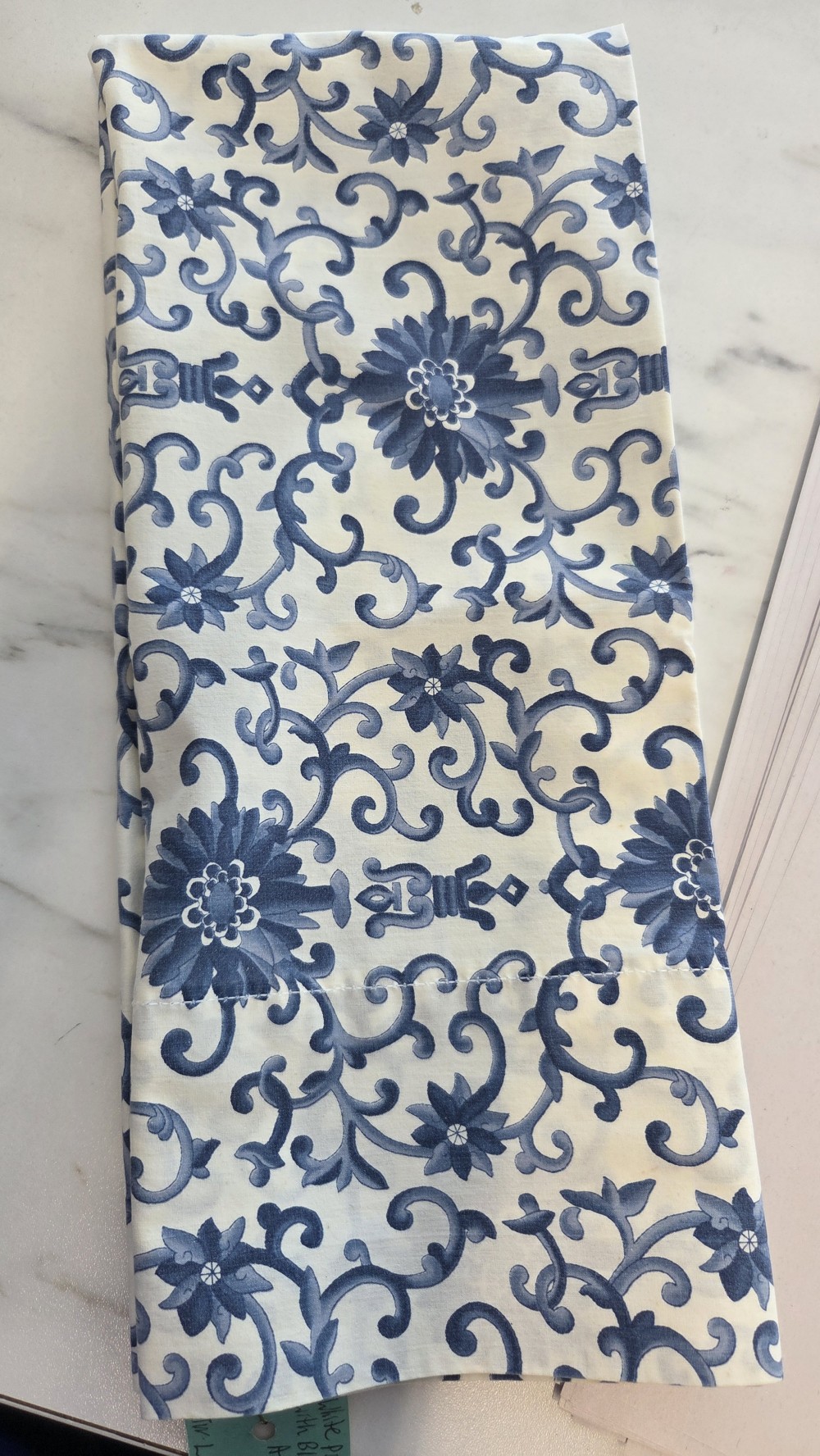 LN-1003 RL porcelain blue pillowcase