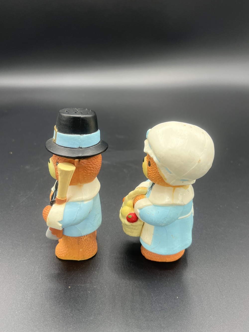 ‘86 Enesco Pilgrim bear S/P shakers