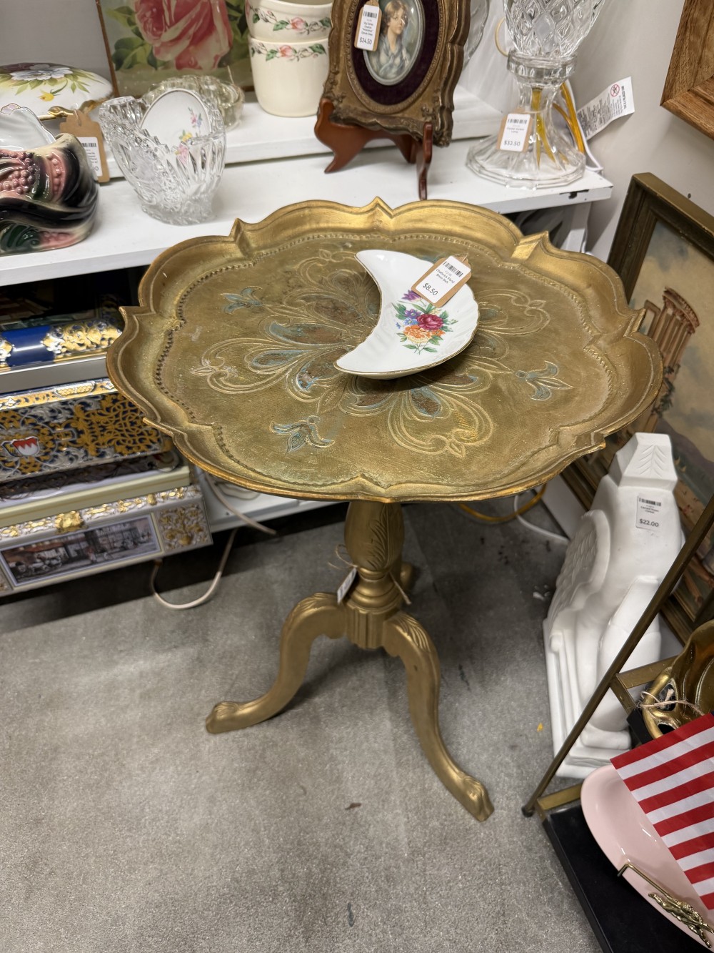 Vintage Italian Florentine Gilt Wood Accent Table