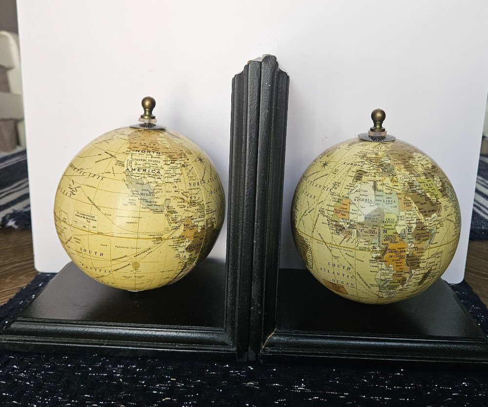 Globe bookends