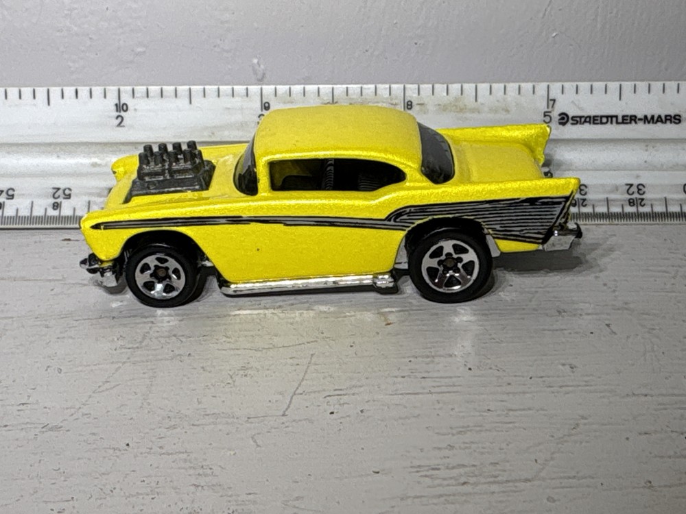 Hot Wheels 57 Chevy 1976 Die Cast Car As-is