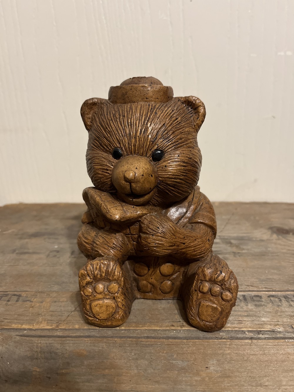 Vtg faux wood/carved resin bear