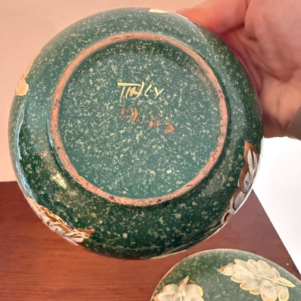 Italian Pottery Lidded Bowl, Green with Gold Leaves