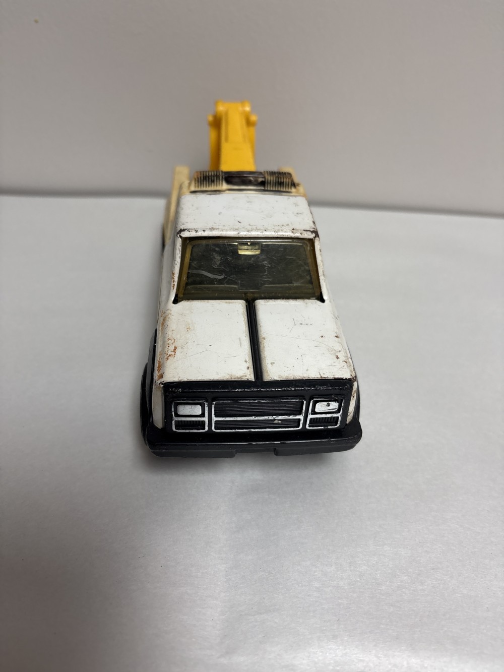 Tonka Tow Truck Used As-is Approx 7 inches