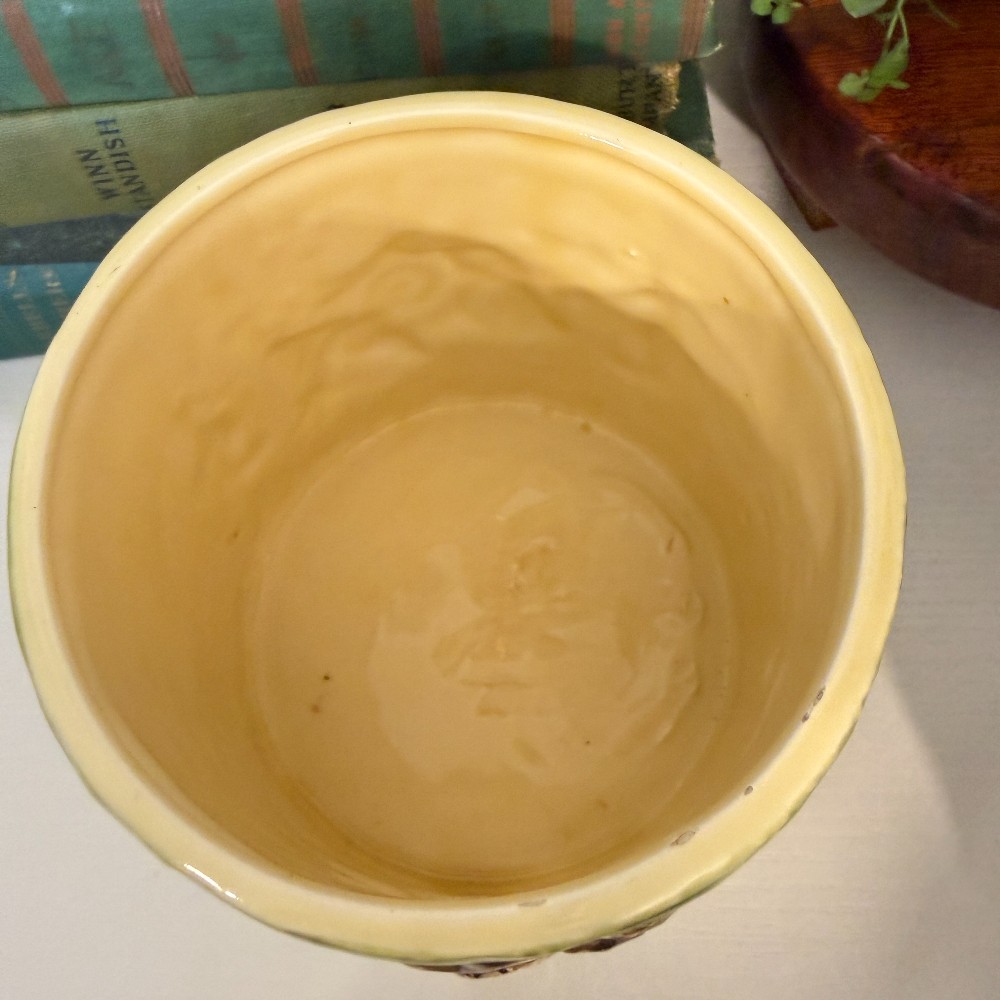 Ceramic Seashell Canister with Lid