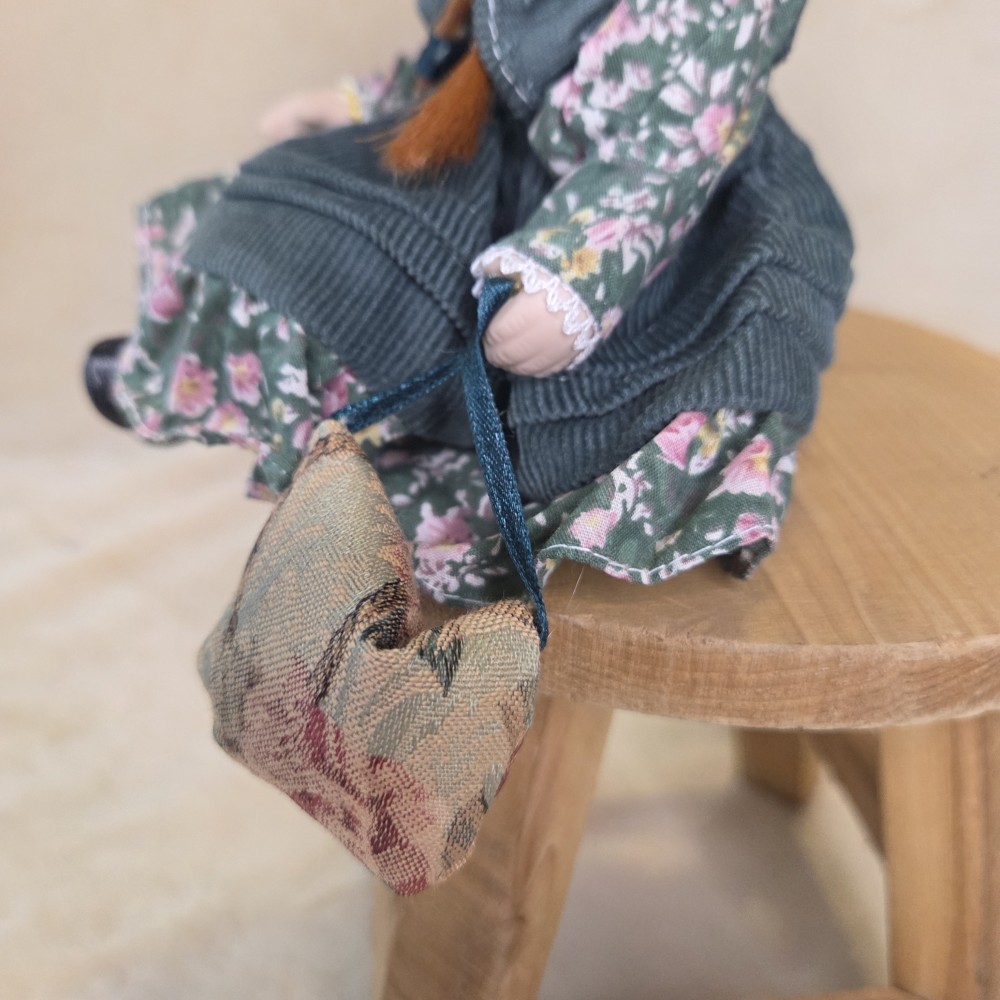 Avonlea Traditions Anne of Green Gables Porcelain Doll Shelf Sitter