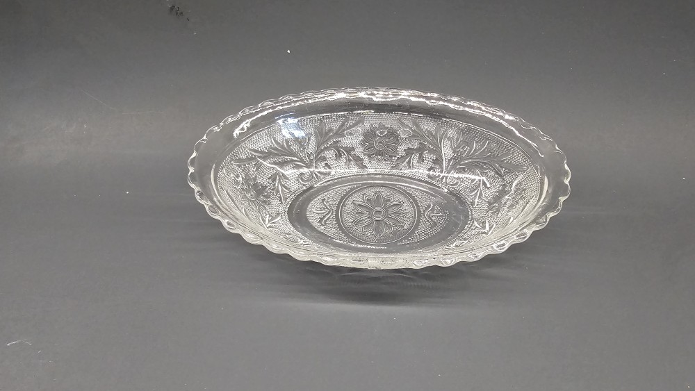 Mid century Anchor Hocking Sandwich clear oval bowl