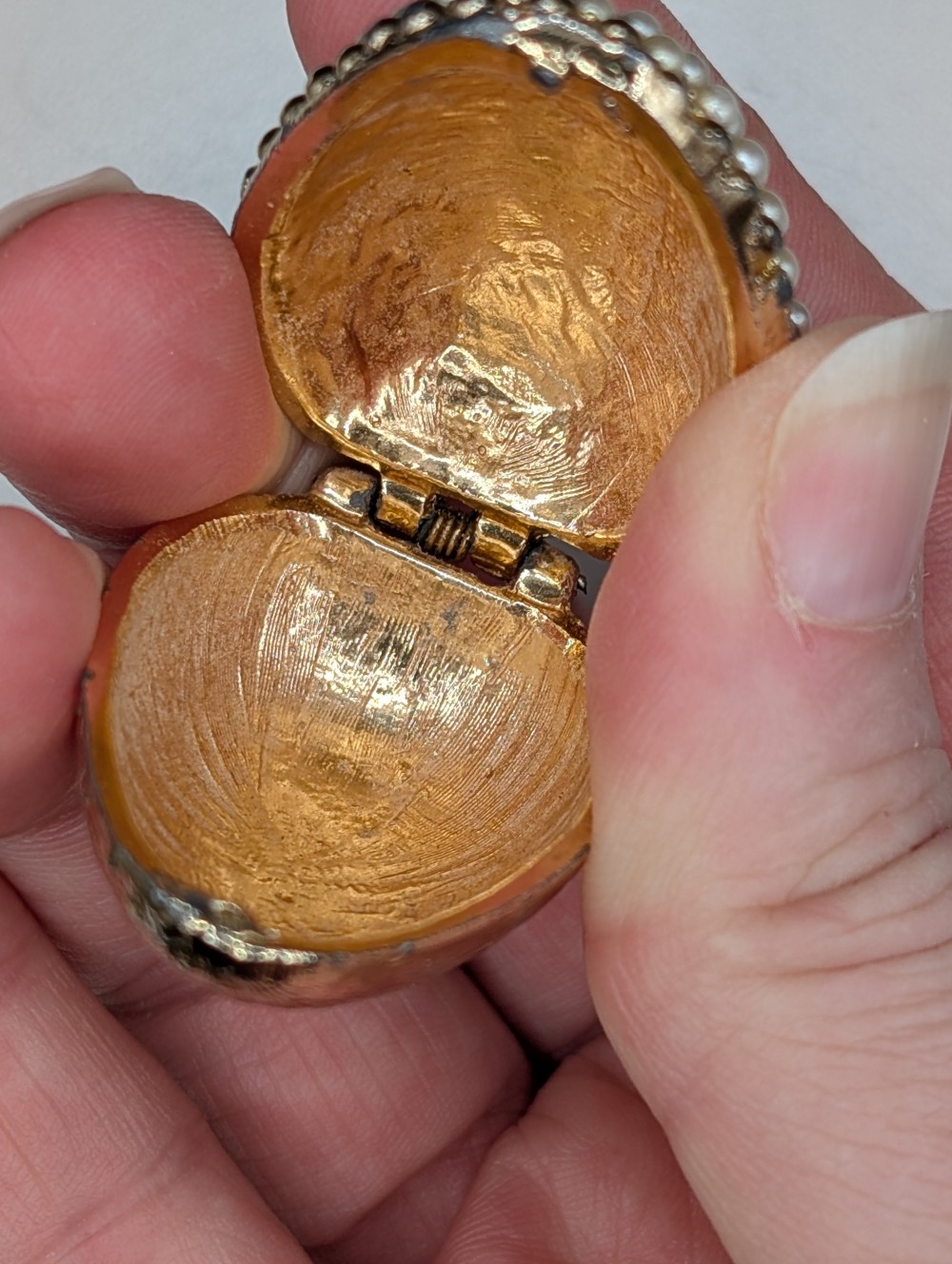 Vtg faux pearl egg trinket box