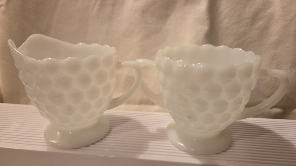 KP-1791 milk glass cream & sugar