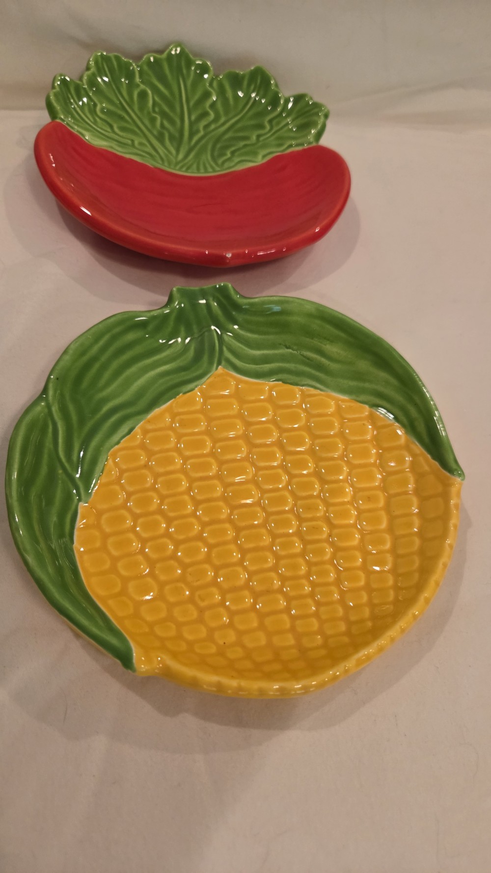 KP-379 4 vtg ceramic veggie plates