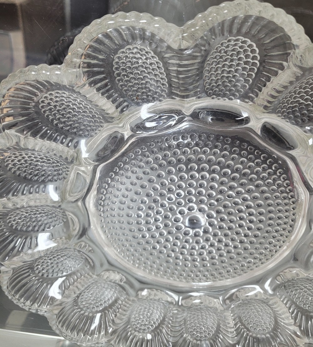 VTG India Glass Hobmail egg plate