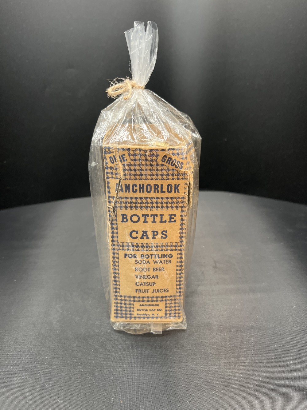 1940s Anchorlok Bottle Caps - open box