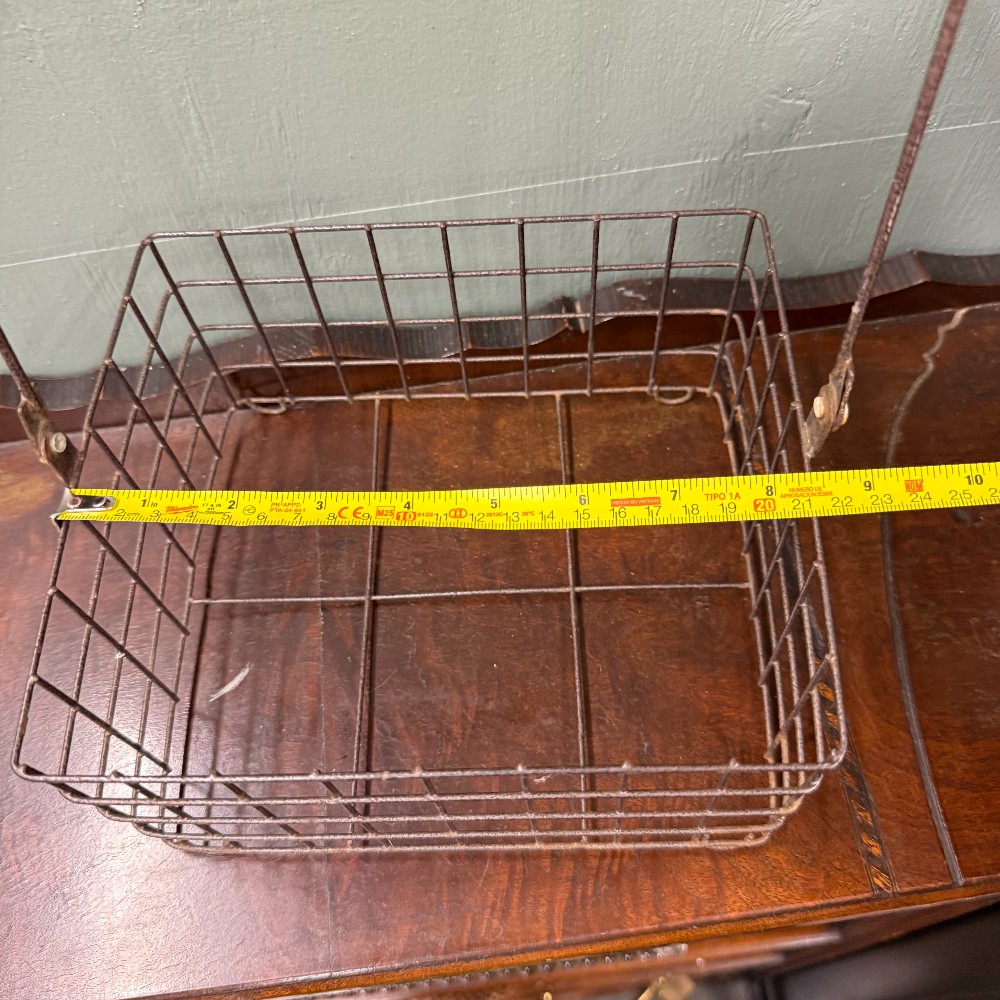 Wire Basket with Swing Handle