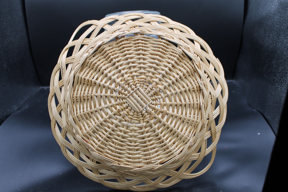Shallow basket light tan with handles