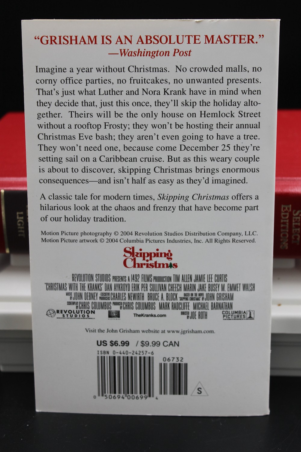 Paperback SKIPPING CHRISTMAS by John Grisham