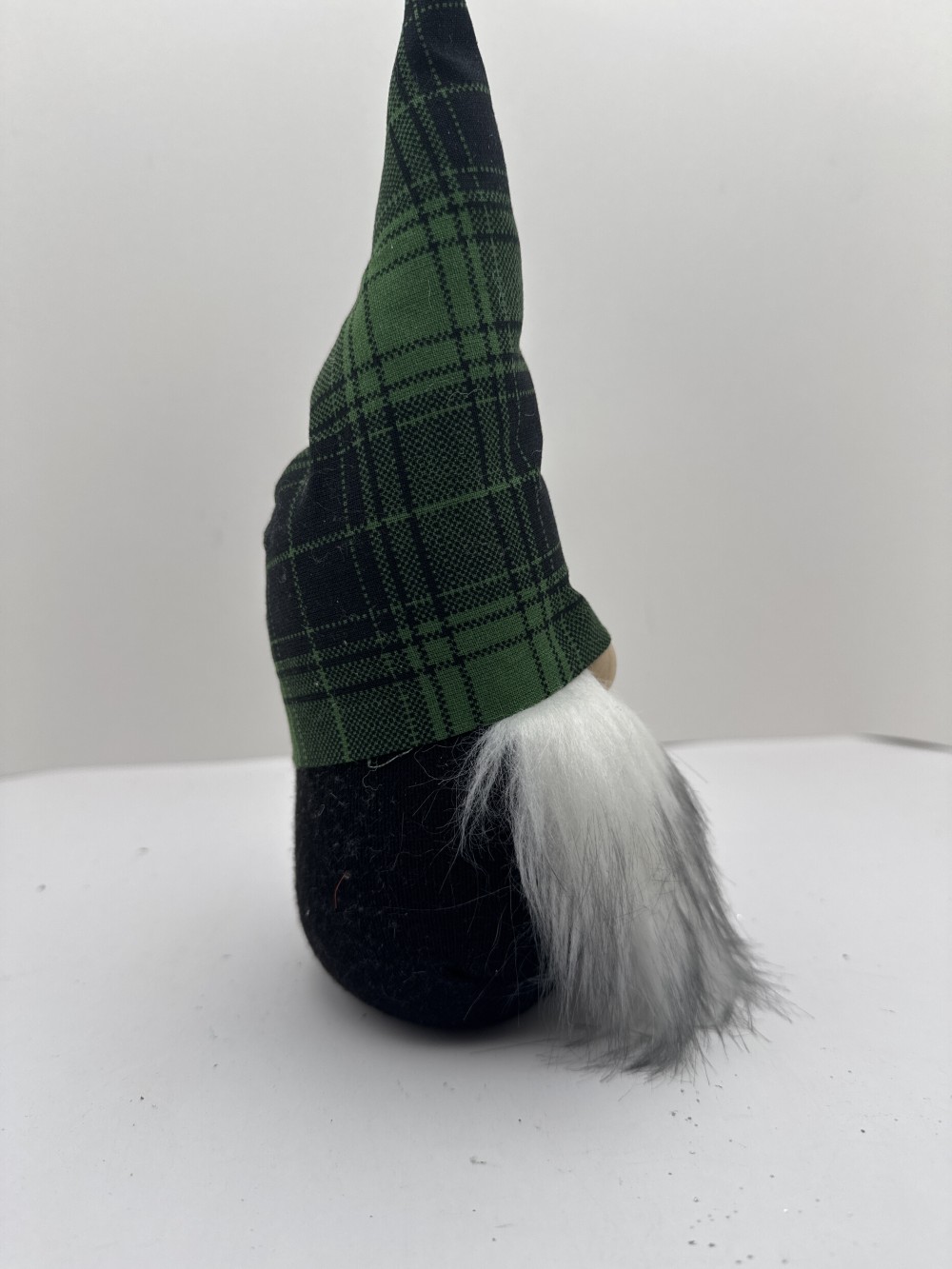 GNOME, GREEN PLAID HAT