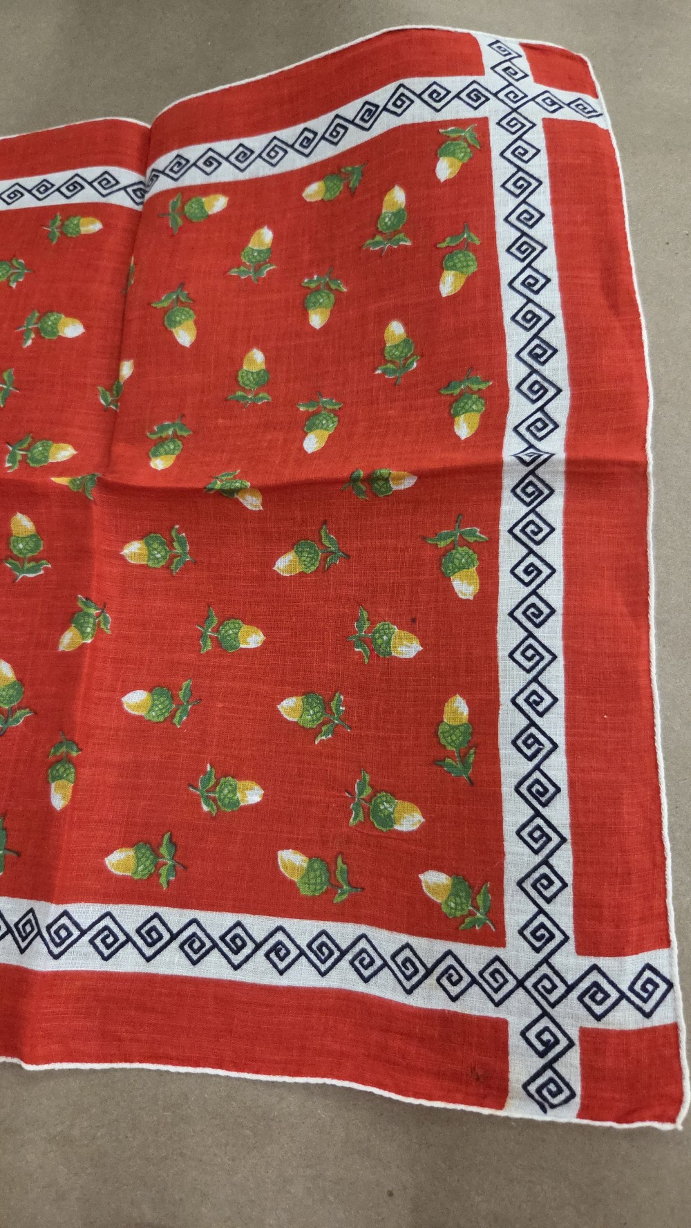 HK-785 red printed hankie