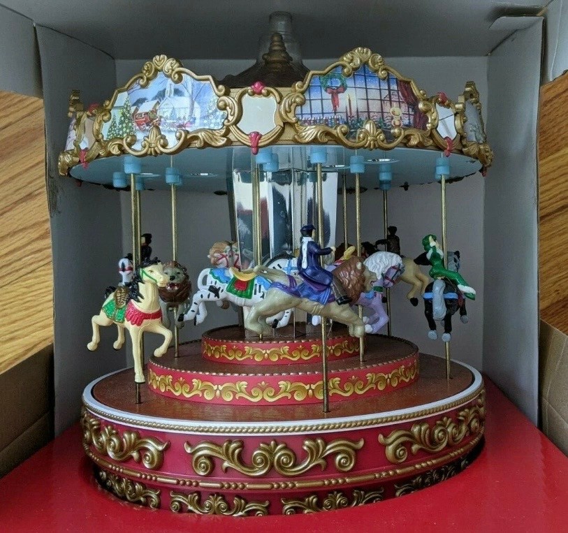 Triple Decker Carousel Mr Christmas Animated Musical Lighted 50 Songs 2009