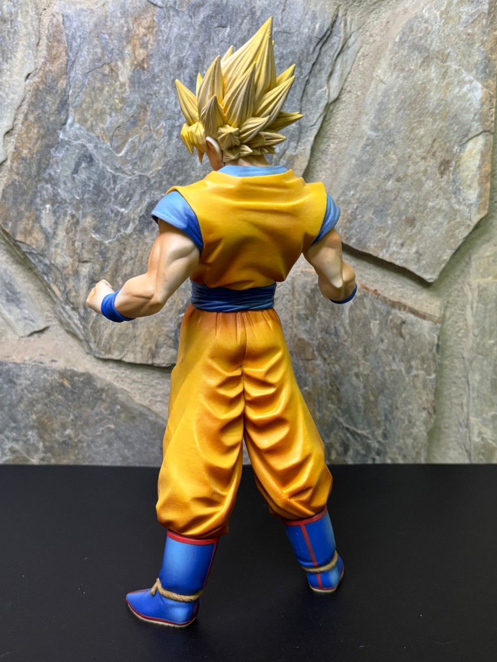 Dragon Ball Z Grandista Resolution of Soldiers Super Saiyan Goku 11 Inch Figure
