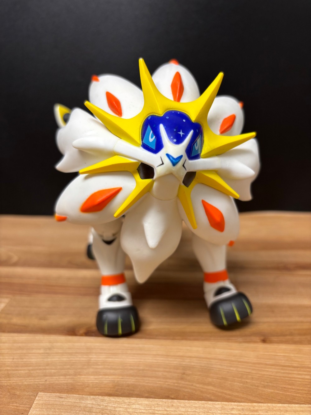 Pokémon Solgaleo Legendary Figure 2017 TOMY 9 Inch