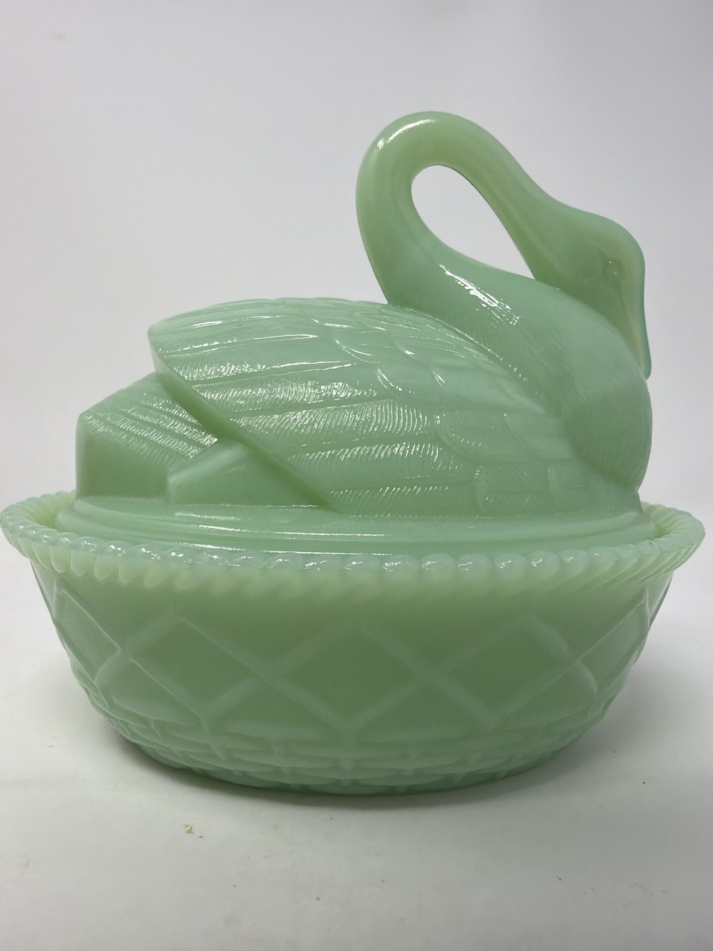 Vtg Westmoreland Jadeite Swan on Nest