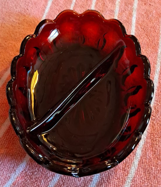 Anchor Hocking Royal Red Relish Dish